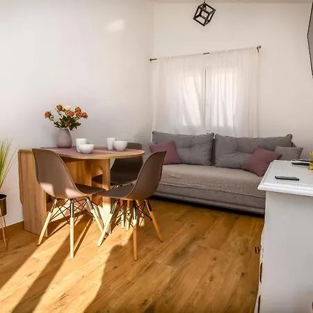 Apartment Apartments Monika Zaboric